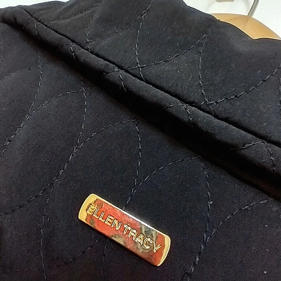 Excellent Used Condition Ellen Tracy Quilted Anorak Plush Lined Jacket Size Med - Picture 10 of 10